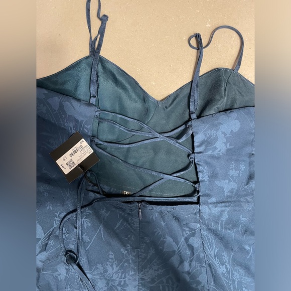 Semi Formal Garage Dress (NEW) - Picture 7 of 9